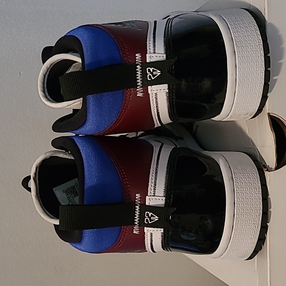 Air Jordan 1 Mid SE Wmns Size 11 Nike Athletic Basketball Sneakers Shoes - Picture 5 of 14